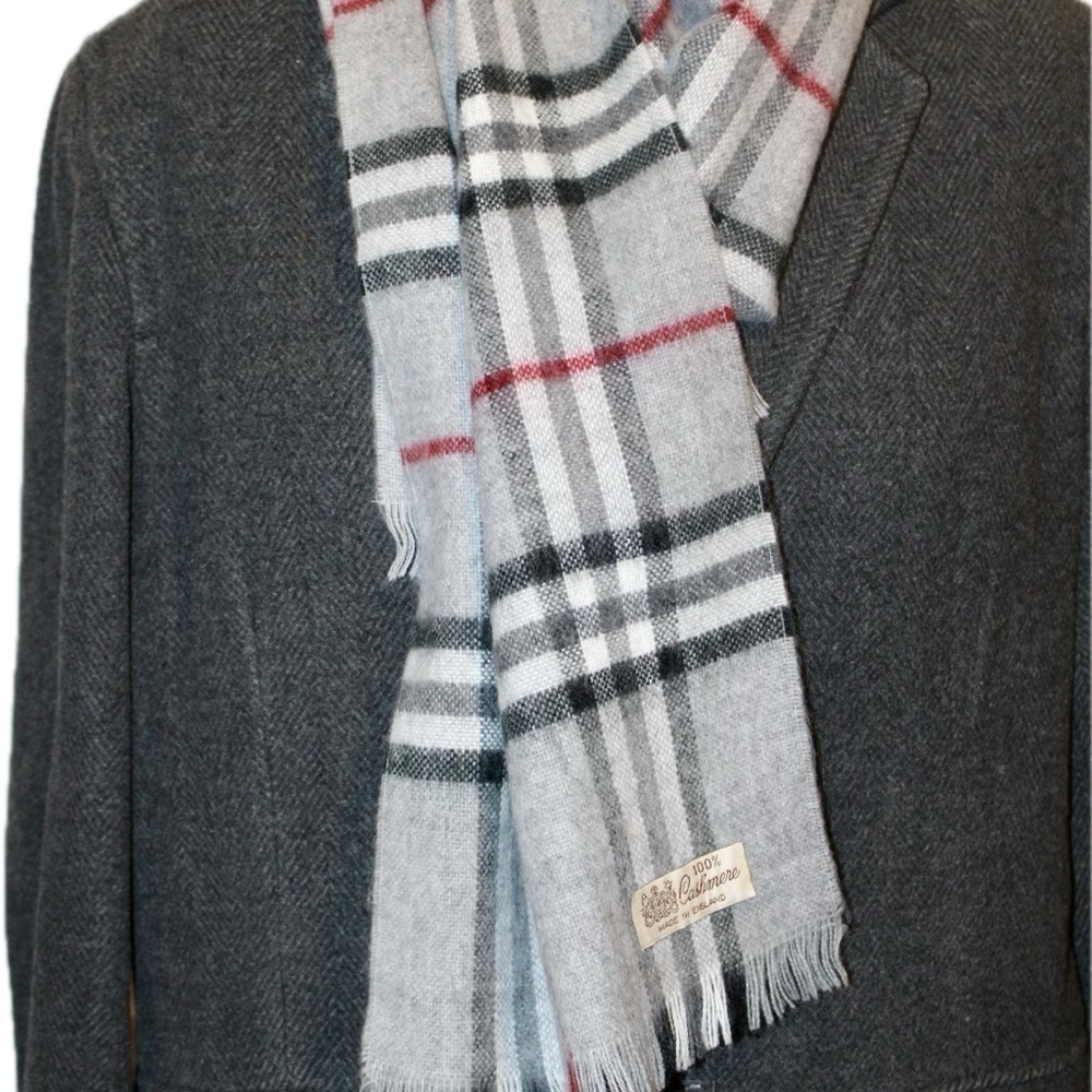 Gray and Red Plaid Cashmere Scarf​​​​​​​​​​​​​​​